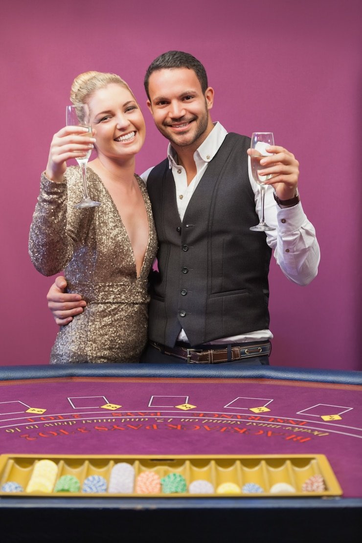 Live casino demo table showing dealer, cards, and betting layout